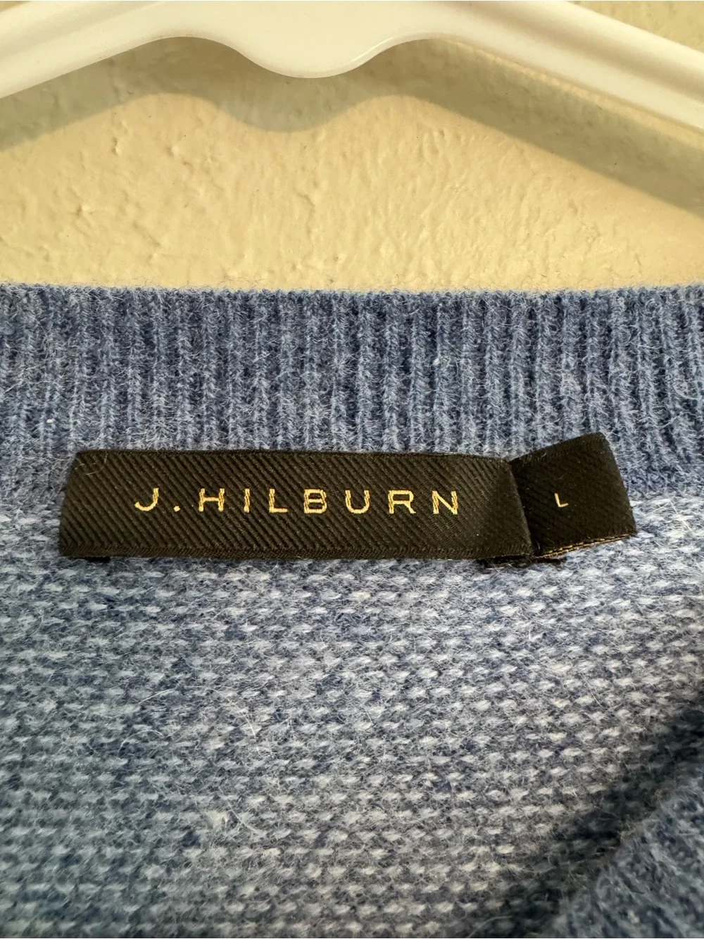 J. Hilburn Men’s Wool and Cashmere Blend Crewneck Sweater